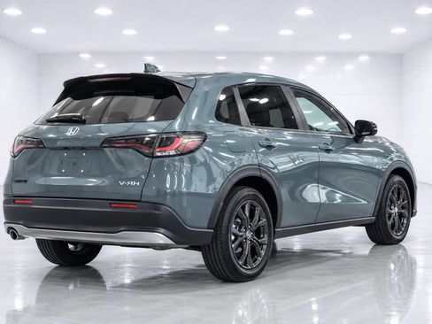 Used 2025 Honda HR-V Sport image 5