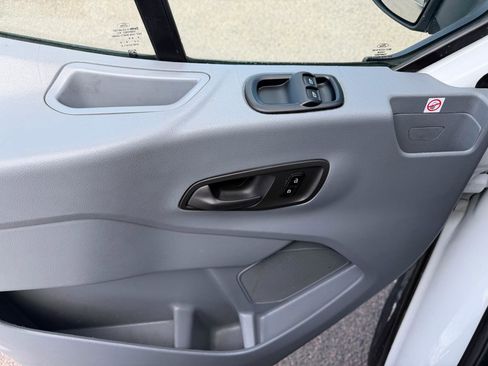 Used 2019 Ford Transit 150 130 Low Roof RWD image 12