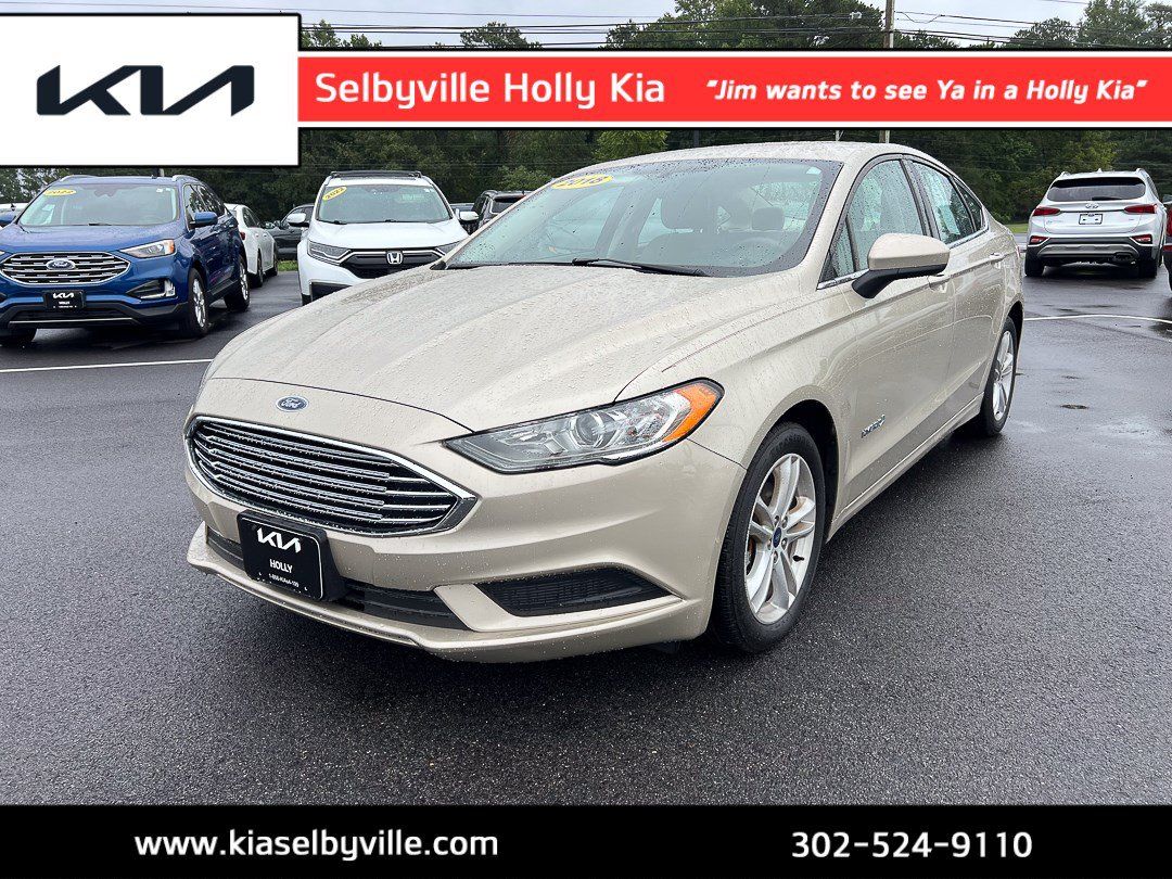 Used 2018 Ford Fusion SE FWD image 1