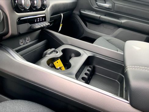 New 2026 RAM 1500 Express AWD/4WD image 7