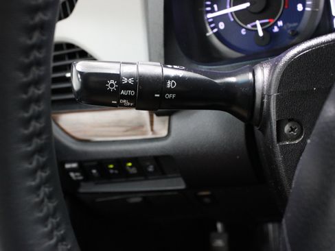 Used 2017 Toyota Sienna Limited FWD image 26