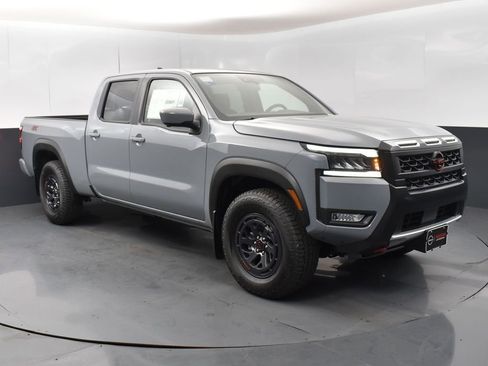 New 2026 Nissan Frontier PRO-4X w/ Pro-4x Convenience Package image 1