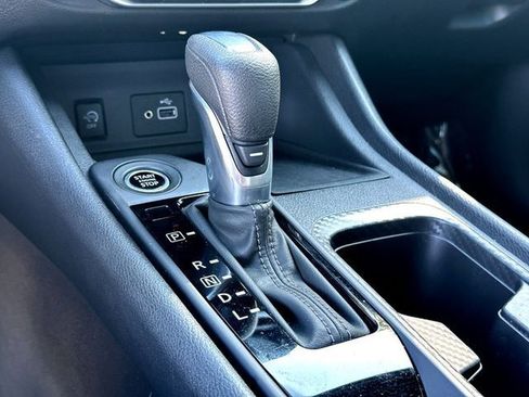 Used 2025 Nissan Sentra S FWD image 17