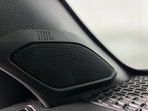 Used 2025 Toyota Tacoma TRD Sport image 18