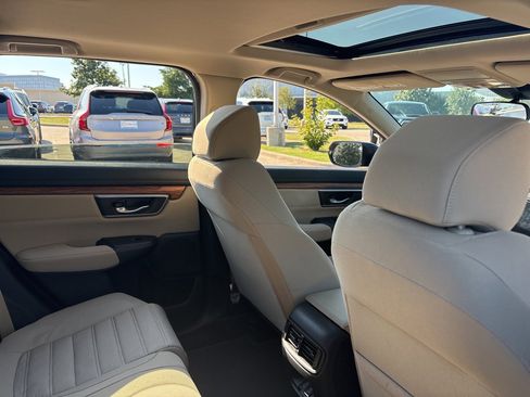 Used 2017 Honda CR-V EX image 10