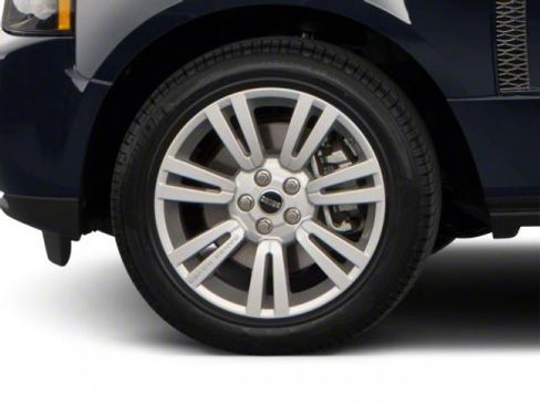 Used 2010 Land Rover Range Rover HSE LUX image 15