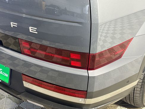 Used 2024 Hyundai Santa Fe Limited image 33