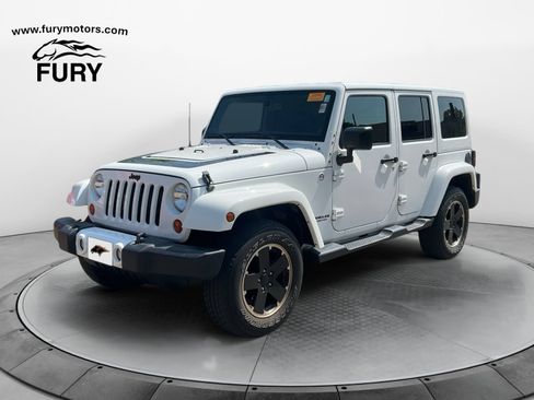 Used 2012 Jeep Wrangler Unlimited Sahara AWD/4WD image 7
