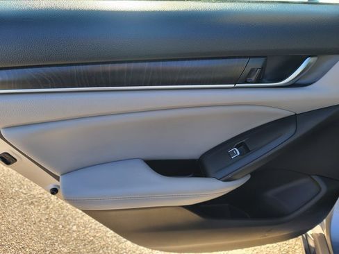 Used 2019 Honda Accord EX-L image 14
