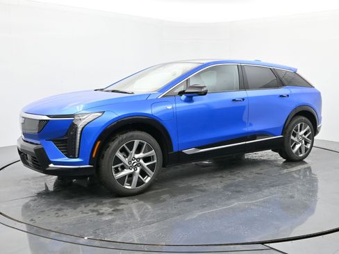 New 2026 Cadillac Optiq Luxury 2 w/ LPO, Floor Liner Package image 1