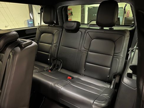 Used 2022 Lincoln Navigator L Reserve image 36