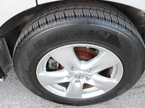 Used 2015 Nissan Quest SV image 14