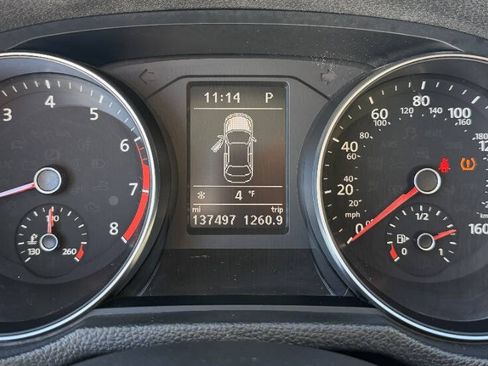 Used 2018 Volkswagen Passat 2.0T S image 12