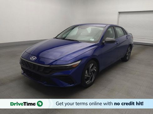 Used 2025 Hyundai Elantra SEL FWD image 1
