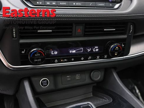 Used 2023 Nissan Rogue SV w/ SV Premium Package AWD/4WD image 22