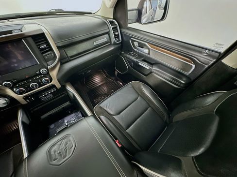 Used 2022 RAM 1500 Laramie AWD/4WD image 11