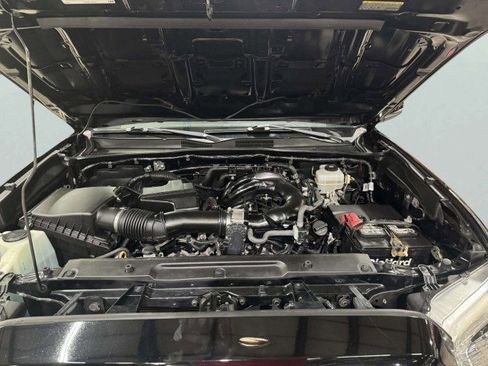 Used 2020 Toyota Tacoma TRD Off-Road w/ Technology Package image 39