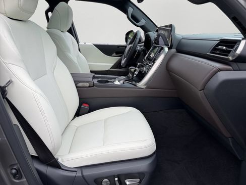 New 2026 Lexus LX 600 4WD w/ Luxury Package image 7