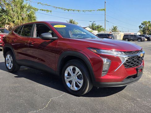 Certified 2024 Chevrolet Trax LS w/ Driver Confidence Package FWD image 7