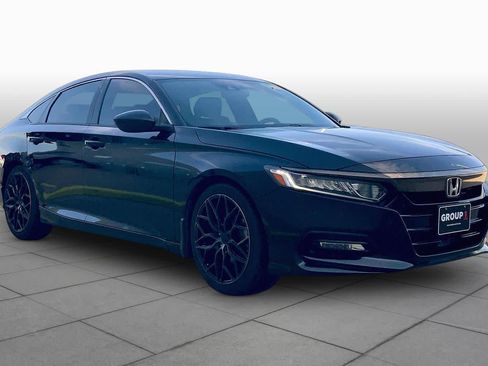 Used 2019 Honda Accord Sport image 3