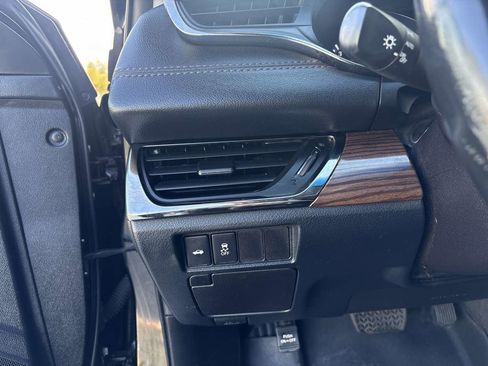 Used 2015 Toyota Avalon XLE image 24