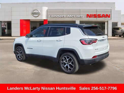 Used 2025 Jeep Compass Limited AWD/4WD image 6