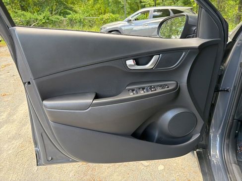 Certified 2023 Hyundai Kona SEL w/ Convenience Package AWD/4WD image 17