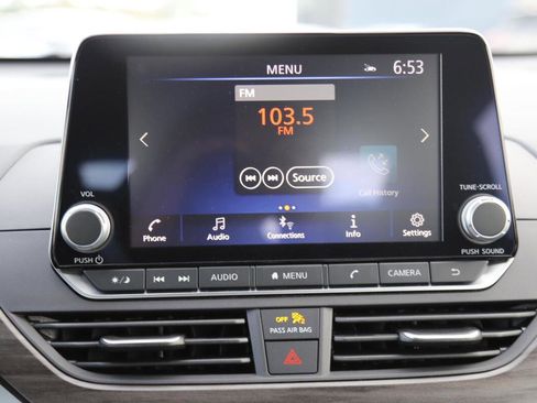 Used 2025 Nissan Altima 2.5 SV image 13