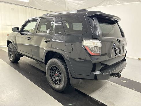 Used 2024 Toyota 4Runner SR5 AWD/4WD image 7