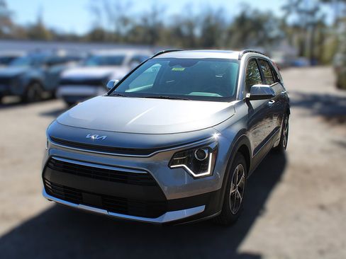 New 2026 Kia Niro LX FWD image 17