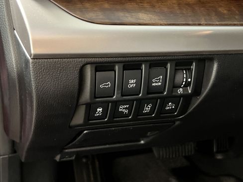 Used 2015 Subaru Outback 2.5i Limited AWD/4WD image 32