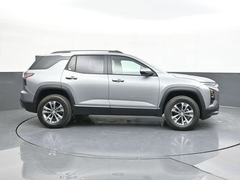 New 2026 Chevrolet Equinox LT image 16