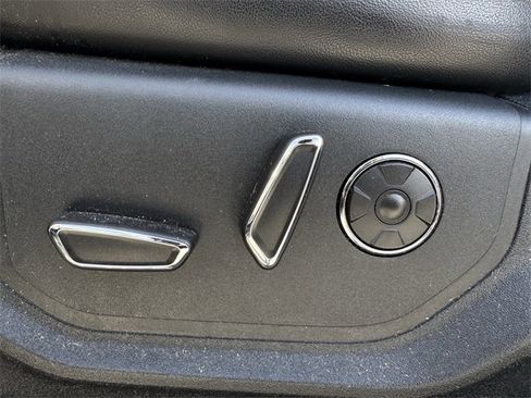 Certified 2020 Ford F150 Platinum w/ Equipment Group 701A Luxury image 28