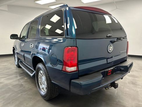 Used 2005 Cadillac Escalade AWD image 4