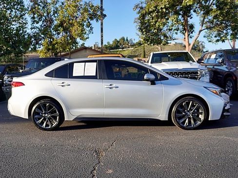 Used 2025 Toyota Corolla SE image 6