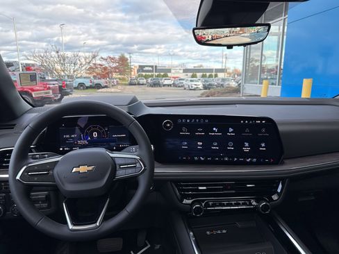 New 2025 Chevrolet Tahoe High Country image 2