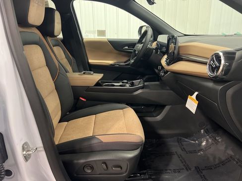 New 2026 Chevrolet Equinox ACTIV w/ Convenience Package III AWD/4WD image 9