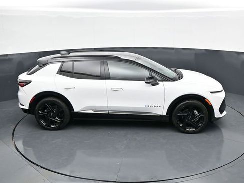 Used 2024 Chevrolet Equinox EV RS image 34