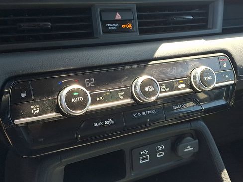 Used 2024 Honda Pilot EX-L image 16