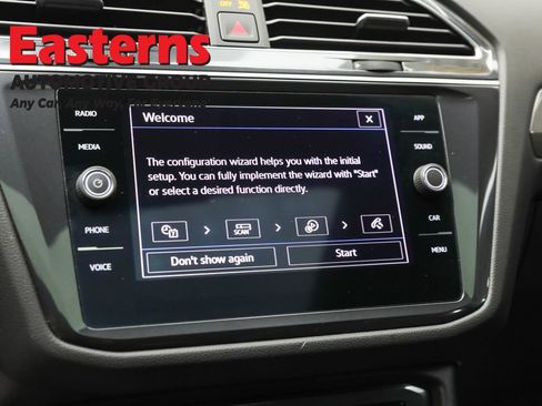 Used 2022 Volkswagen Tiguan SE w/ Panoramic Sunroof Package image 19