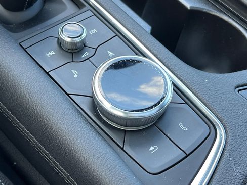 Used 2022 Cadillac XT5 Sportv w/ LPO, ONYX Package image 30