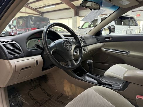 Used 2004 Toyota Camry SE FWD image 18
