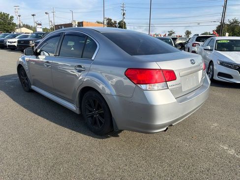 Used 2011 Subaru Legacy 2.5i Premium AWD/4WD image 5