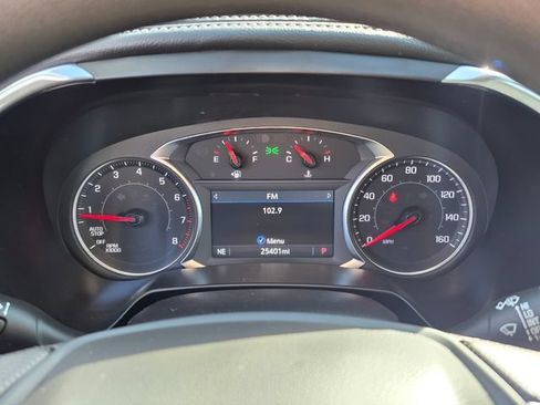 Used 2025 Chevrolet Blazer LT AWD/4WD image 23