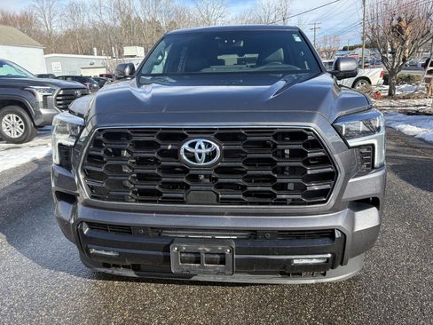 Used 2023 Toyota Sequoia Platinum image 2