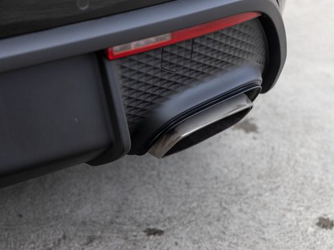 Certified 2025 Porsche Macan image 20