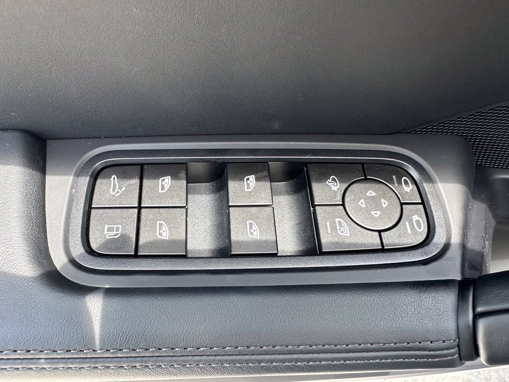 Certified 2026 Porsche Cayenne S AWD/4WD image 19