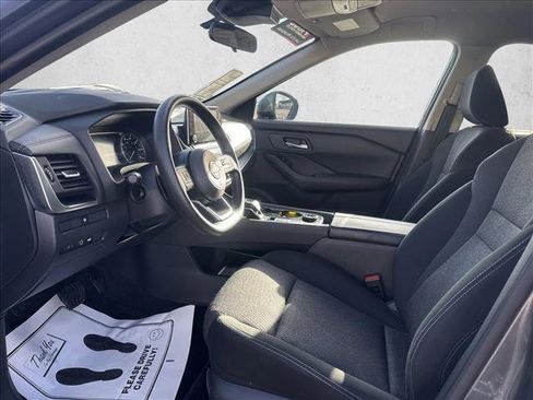 Used 2024 Nissan Rogue SV image 9