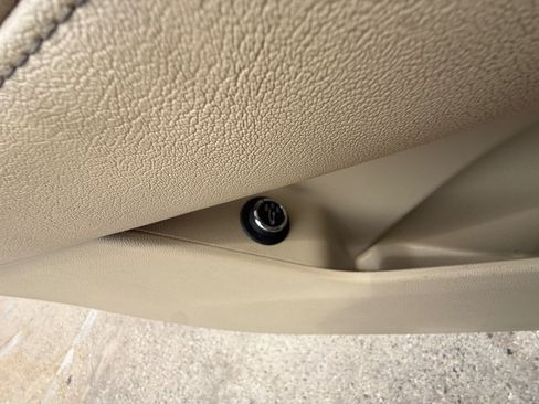 Used 2017 Cadillac XT5 FWD image 19