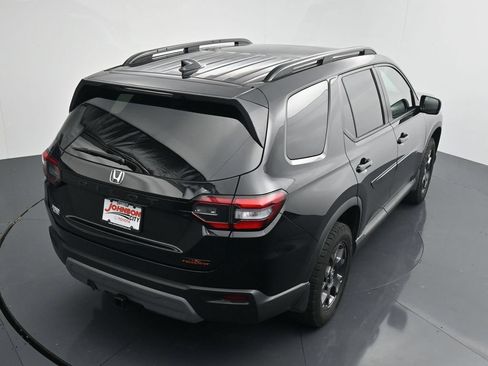 Used 2025 Honda Pilot TrailSport image 25